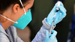 Australia: Mở rộng đối tượng tiêm vaccine ngừa COVID-19 mũi thứ 4