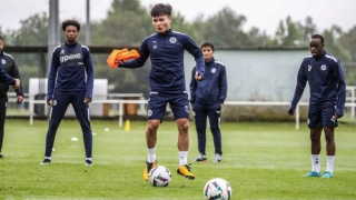 Quảng Hải ra sân trận giao hữu giữa Pau FC gặp Landes FC