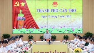 Thủ tướng Chính phủ Phạm Minh Chính làm việc với Ban Thường vụ Thành ủy Cần Thơ