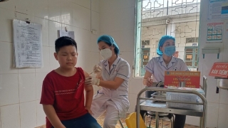 Bộ Y tế ban hành Hướng dẫn mới nhất về thời gian tiêm vaccine COVID-19 mũi 3 và mũi 4