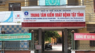 Khởi tố 3 nhân viên Khoa xét nghiệm thuộc CDC Nam Định liên quan đến Cộng ty Việt Á