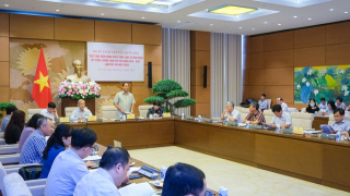 Đoàn giám sát của Quốc hội làm việc với Bộ Y tế về thực hành tiết kiệm, chống lãng phí