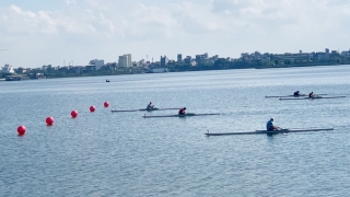 Giải đua thuyền rowing và canoeing vô địch trẻ quốc gia chính thức khai mạc