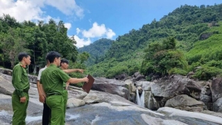 Quảng Ngãi: Hai học sinh tử vong khi đi tắm suối sau lễ khai giảng