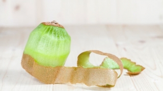 Lợi ích tuyệt vời của vỏ kiwi đối với sức khoẻ