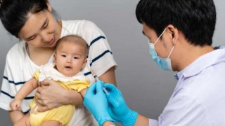 Hà Nội ban hành kế hoạch về việc triển khai tiêm vaccine bại liệt IPV mũi 2 cho trẻ dưới 1 tuổi