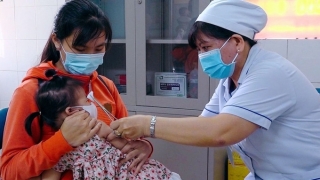 TP. HCM đứng trước nguy cơ thiếu nhiều loại vaccine trong Chương trình Tiêm chủng mở rộng