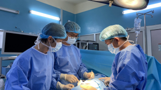 TP. HCM phẫu thuật bệnh nhân có bướu tuyến thượng thận hai bên hiếm gặp