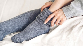 Chú ý sức khỏe khi tay chân lạnh không do thời tiết