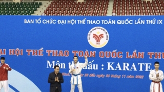 Karate Bình Dương có huy chương ngày thi đấu đầu tiên