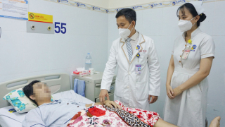 Vĩnh Long: Phục hồi chức năng vận động cho bệnh nhân bị hoại tử nghiêm trọng gót chân sau tai nạn sinh hoạt