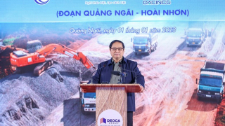 Thủ tướng Phạm Minh Chính dự Lễ khởi công 12 dự án thành phần cao tốc Bắc - Nam