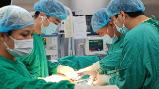 Thanh Hóa thực hiện thành công ca ghép thận cùng huyết thống em gái cho chị gái