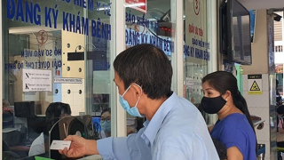 Khẩn trương bảo đảm đủ thuốc, trang thiết bị y tế phục vụ công tác khám chữa bệnh cho người dân