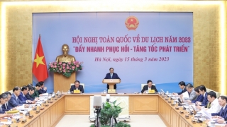 Thủ tướng Chính phủ Phạm Minh Chính chủ trì Hội nghị trực tuyến toàn quốc về du lịch năm 2023