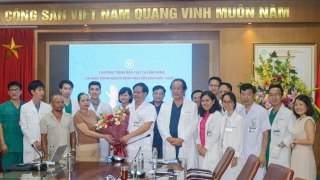 Một phụ nữ bị tóc cuốn vào máy khoan, khiến mất đi mái tóc dài và toàn bộ phần da đầu được hồi sinh 'thần kỳ'