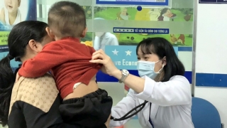 Trung tâm Kiểm soát bệnh tật Lâm Đồng đưa vào hoạt động Phòng tiêm chủng vaccine dịch vụ cho trẻ em và người lớn