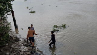 TP. HCM: Hai bé trai đuối nước thương tâm khi tắm sông Kinh