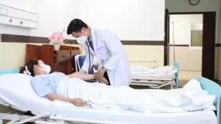 Bạc Liêu cấp cứu thành công 1 nữ bệnh nhân bị ong bắp cày đốt gây khó thở, ngất xỉu