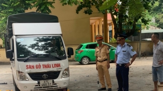 Nghệ An phát hiện ô tô vận chuyển 500 đồ chơi trẻ em các loại không rõ nguồn gốc xuất xứ