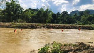 Nghệ An: Một nam sinh bị nước cuốn trôi khi đi qua cầu tràn