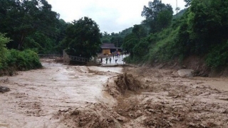 Các tỉnh từ Thanh Hoá đến Phú Yên ứng phó với mưa lớn, ngập lụt, nguy cơ lũ, lũ quét, sạt lở đất