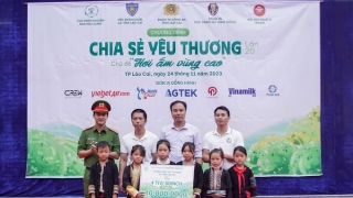 Câu lạc bộ thiện nguyện Ban Mai Xanh mang hơi ấm lên vùng cao