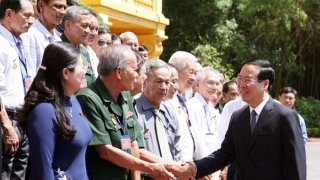 Tổng kinh phí để tặng quà cho người có công với cách mạng nhân dịp Tết Nguyên đán Giáp Thìn năm 2024 là hơn 449,432 tỷ đồng