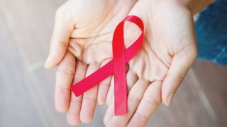 Ngày Thế giới phòng, chống AIDS 1/12/2023: 5 cách ngăn chặn sự lây truyền của căn bệnh mãn tính này