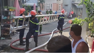 TP. Hồ Chí Minh xảy ra vụ cháy nhà dân khiến nhiều tài sản bị thiêu rụi