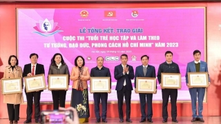 Bộ Giáo dục và Đào tạo trao giải Cuộc thi “Tuổi trẻ học tập và làm theo tư tưởng, đạo đức, phong cách Hồ Chí Minh” năm 2023