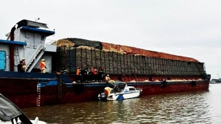 Quảng Ninh: Ba người trong cùng một gia đình bị ngạt khí tử vong trên tàu