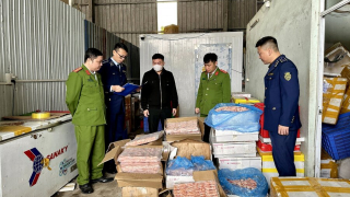 Thái Nguyên phát hiện 520 kg chân gà nhập lậu