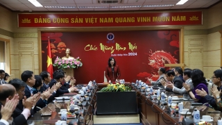 Bộ trưởng Bộ Y tế Đào Hồng Lan gặp mặt và chúc Tết các cán bộ, công chức, người lao động Cơ quan Bộ Y tế