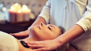 12 lợi ích của massage đá nóng