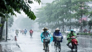 Dự báo thời tiết ngày 12/5: Bắc Bộ và Bắc Trung Bộ có mưa dông, Nam Bộ nắng nóng