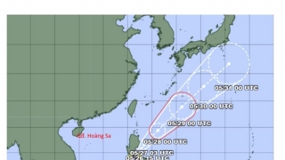 Dự báo mới nhất diễn biến bão số 1 Ewiniar gần Biển Đông