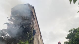 Hà Nội: Cứu 5 người thoát nạn trong đám cháy nhà trọ ở quận Hà Đông