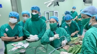Thái Nguyên: Phẫu thuật thành công cho cụ ông 93 tuổi bị ung thư mũi xoang