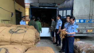 Lạng Sơn: Kiểm tra 4 xe tải phát hiện vận chuyển gần 15 tấn nguyên liệu thuốc lá không rõ nguồn gốc xuất xứ