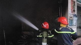 Gia Lai: Xảy ra cháy lớn tại một cơ sở kinh doanh máy nông nghiệp