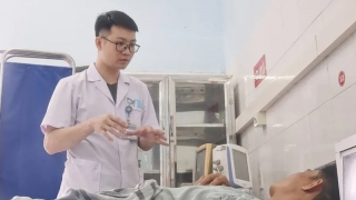 Quảng Ninh: Phẫu thuật cho bệnh nhân vỡ bàng quang do chấn thương sau khi sử dụng rượu bia quá mức