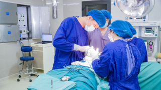 Phú Thọ phẫu thuật cắt toàn bộ tuyến vú trái cho nữ bệnh nhân 50 tuổi bị ung thư vú