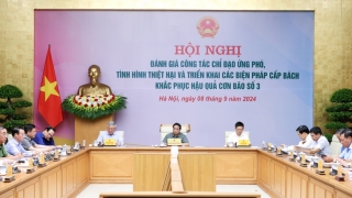 Thủ tướng Chính phủ chủ trì Hội nghị khắc phục hậu quả bão số 3