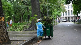 Hà Nội xử lý, khắc phục và đảm bảo công tác thu gom vận chuyển, xử lý rác sau cơn bão số 3