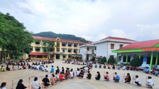 Hà Giang: 55 học sinh nhập viện sau khi ăn liên hoan Trung thu