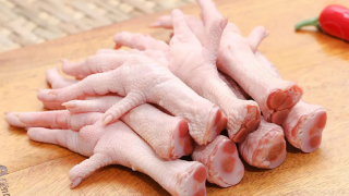 Bài thuốc quý từ chân gà