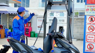 Giá xăng RON 95 tăng hơn 21.000 đồng/lít từ 15h hôm nay ngày 10/10
