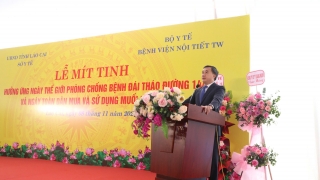 Lễ mít tinh hưởng ứng Ngày Thế giới phòng, chống đái tháo đường 14/11 và Ngày Toàn dân mua và sử dụng muối i-ốt 2/11