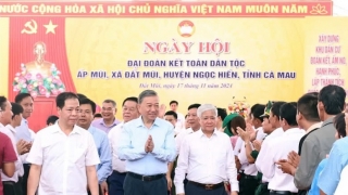 Tổng Bí thư Tô Lâm dự Ngày hội Đại đoàn kết dân tại ấp Mũi, xã Đất Mũi (Cà Mau)